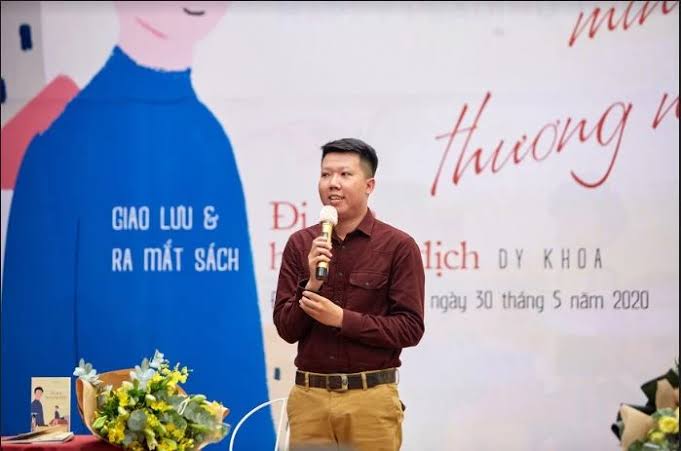 Dy Khoa – Tác giả sách “Đi qua hai mùa dịch”